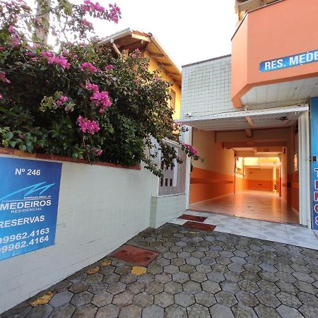 Apartamento Residencial Medeiros Guarda do Embaú Exterior foto