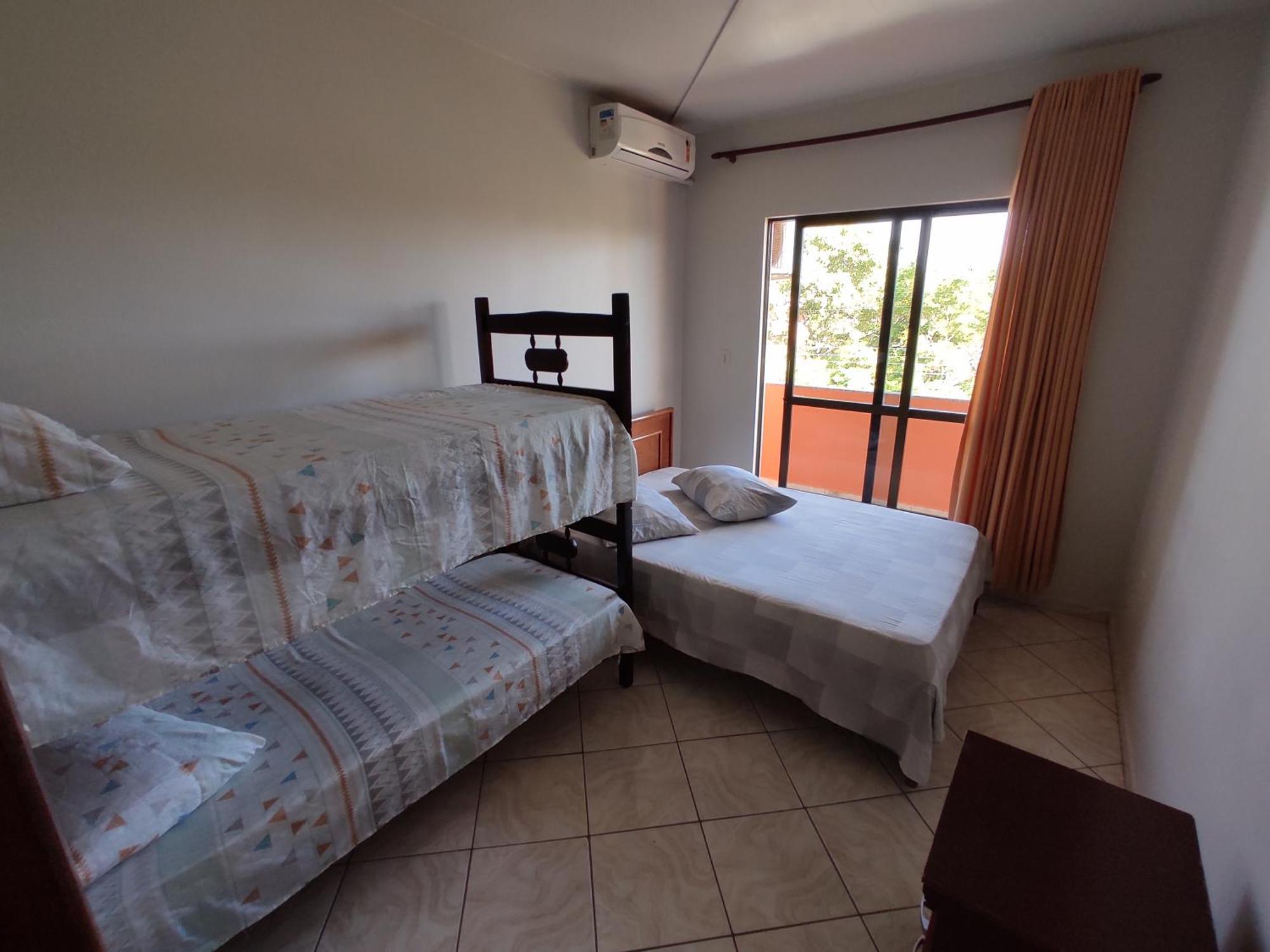 Apartamento Residencial Medeiros Guarda do Embaú Habitación foto